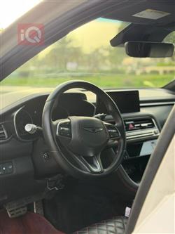جنسس G70